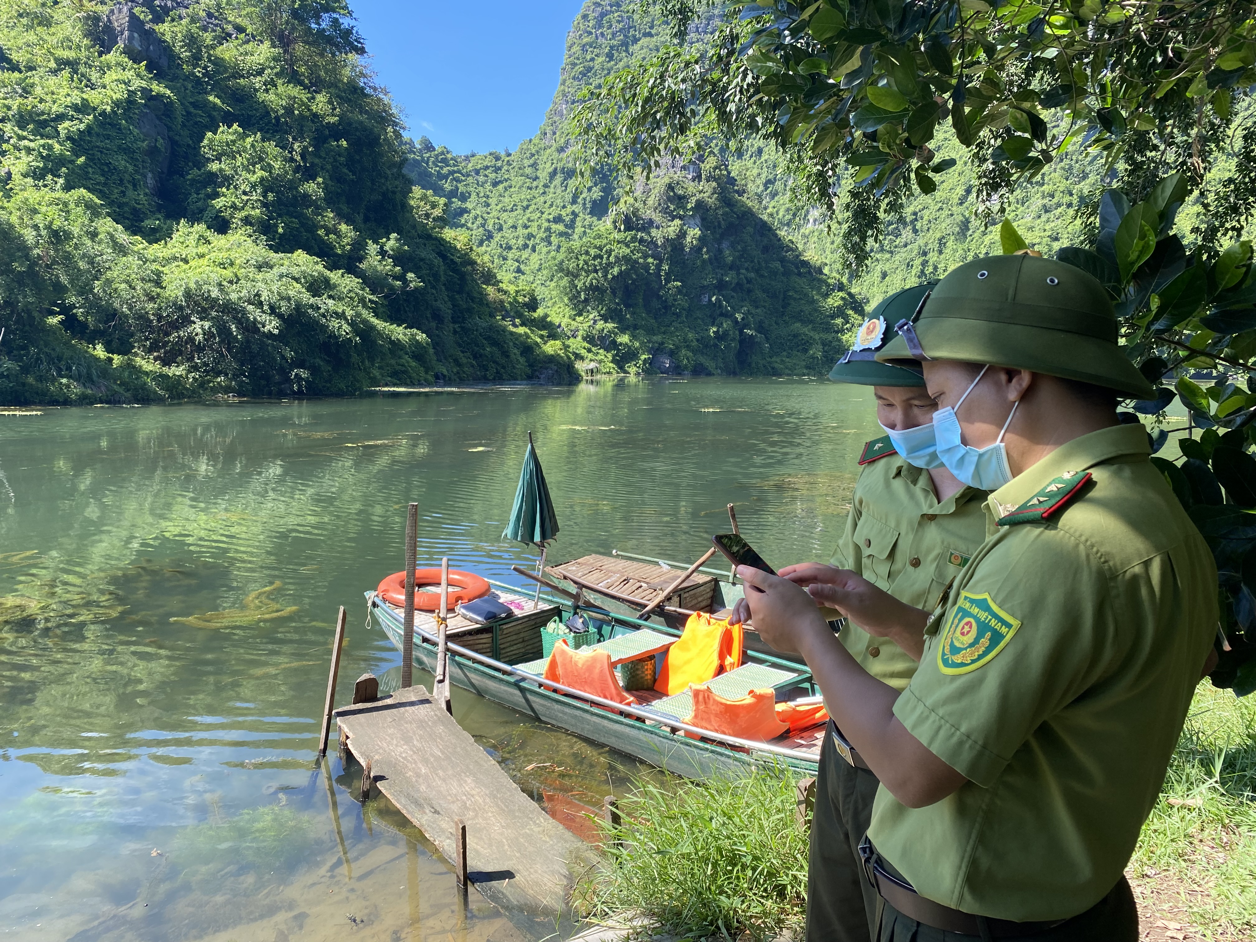 Preserving biodiversity in Trang An Landscape Complex