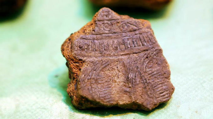 Découverte des vestiges de la citadelle intérieure du site de Luy Lâu