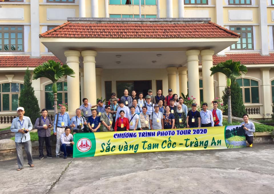 Ninh Binh a organisé le circuit touristique photographique intitulé 