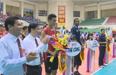 Khai mạc Giải bóng chuyền Cúp Hoa Lư tỉnh Ninh Bình lần thứ X năm 2016