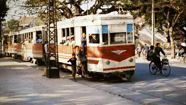 Du lịch Việt Nam 1975-1990: Đi lên từ chiến tranh, bước đầu mở cửa