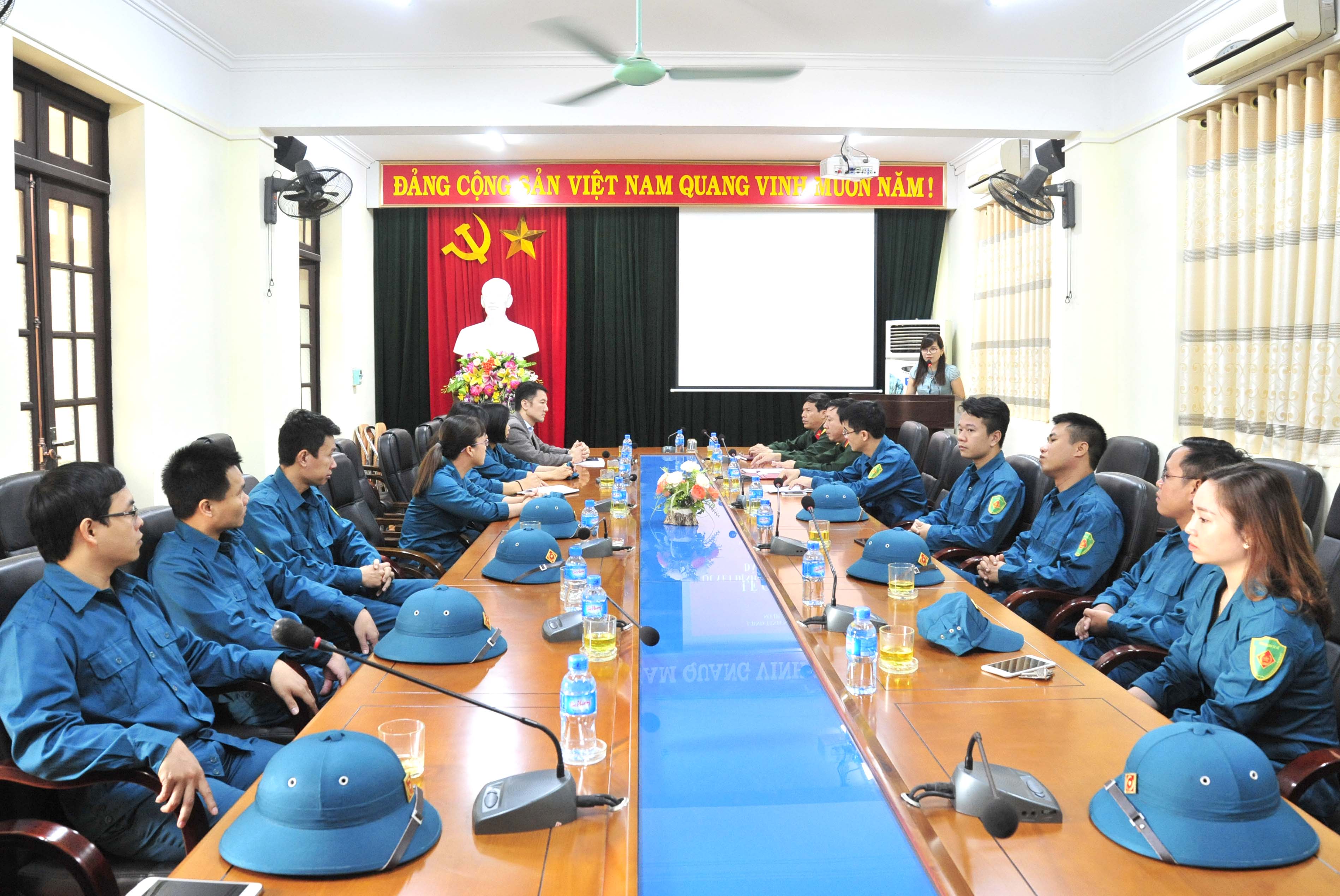 Thành lập trung đội dân quân tự vệ Sở Du lịch tỉnh Ninh Bình