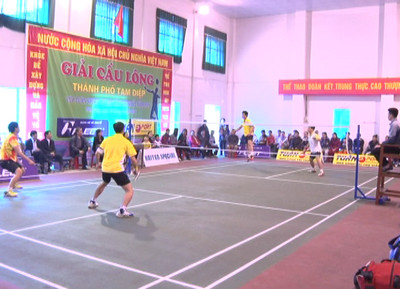 Giải cầu lông thành phố Tam Điệp năm 2015