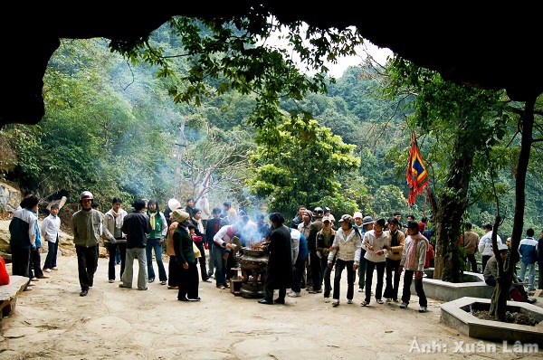 Thăm quan chùa Bái Đính cổ ở Ninh Bình