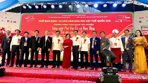 Khai mạc Chương trình tham quan, trải nghiệm làng nghề Phở Vân Cù xã Nam Đồng - Sự kiện mở đầu trong chuỗi các hoạt động Festival Phở 2026